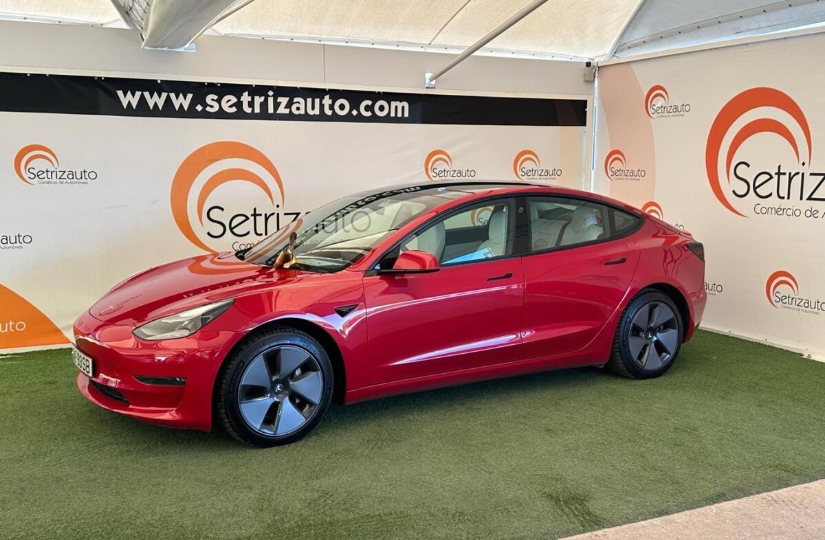 TESLA Model 3 Long Range Tração Integral