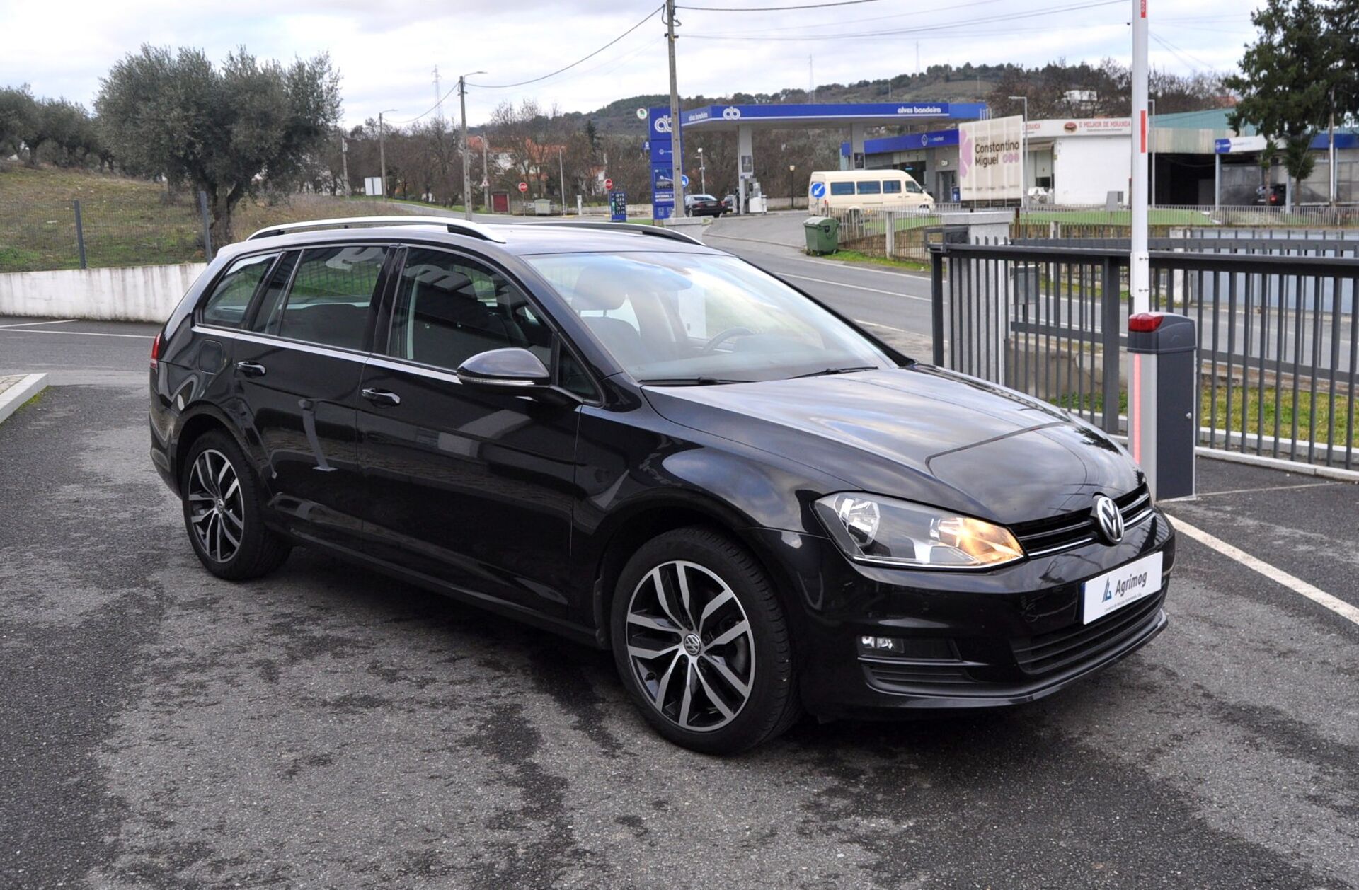 VOLKSWAGEN Golf 1.6 TDi Confortline