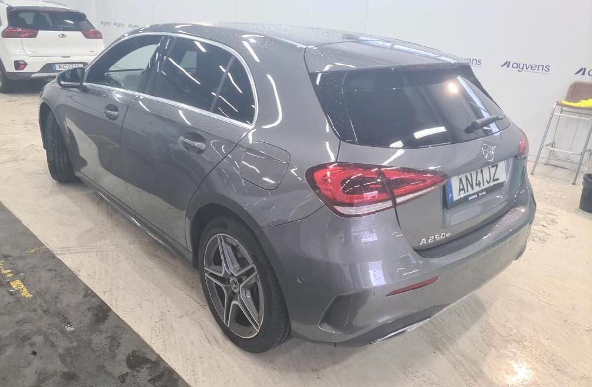 MERCEDES Classe A A 250 e AMG Line