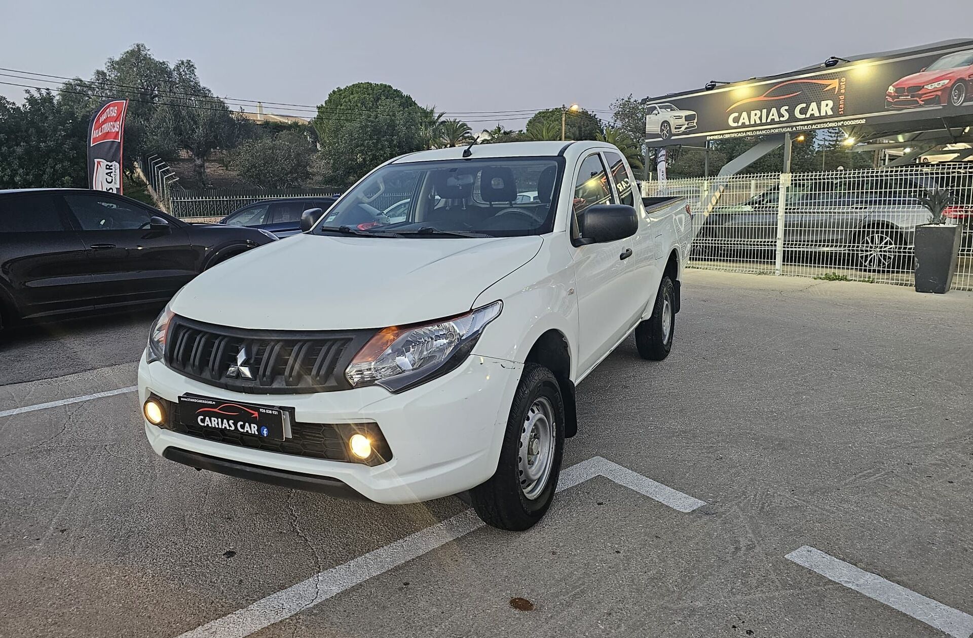 MITSUBISHI L 200 2.4 DI-D CD Invite 4WD