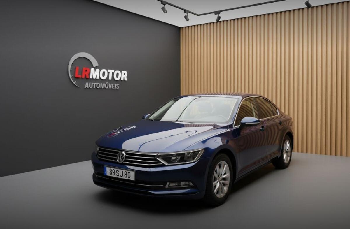 VOLKSWAGEN Passat 1.6 TDi Highline DSG