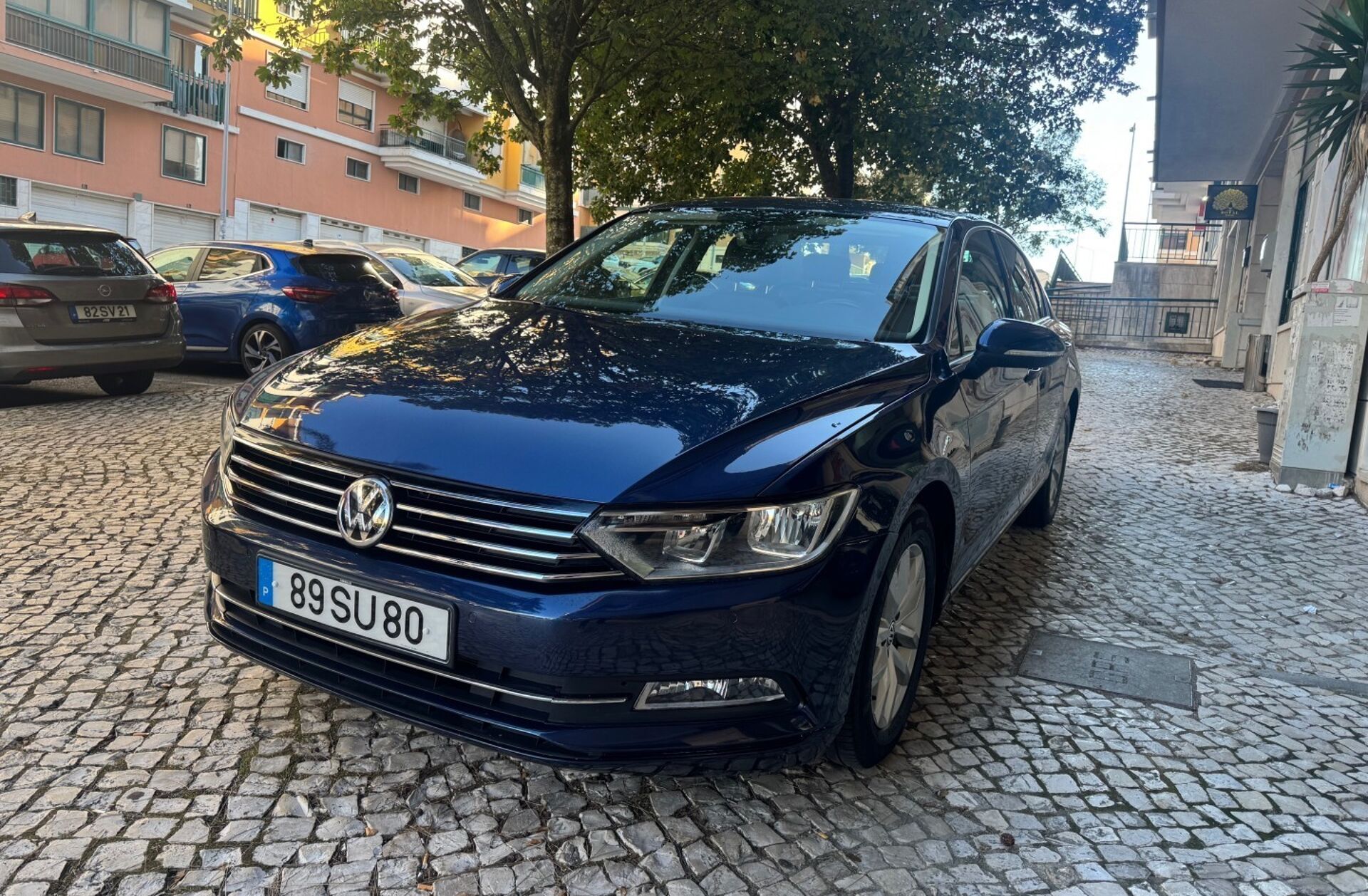 VOLKSWAGEN Passat 1.6 TDi Highline DSG