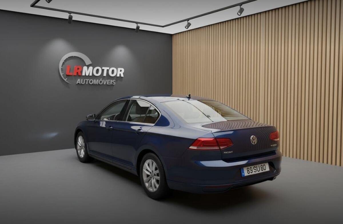 VOLKSWAGEN Passat 1.6 TDi Highline DSG