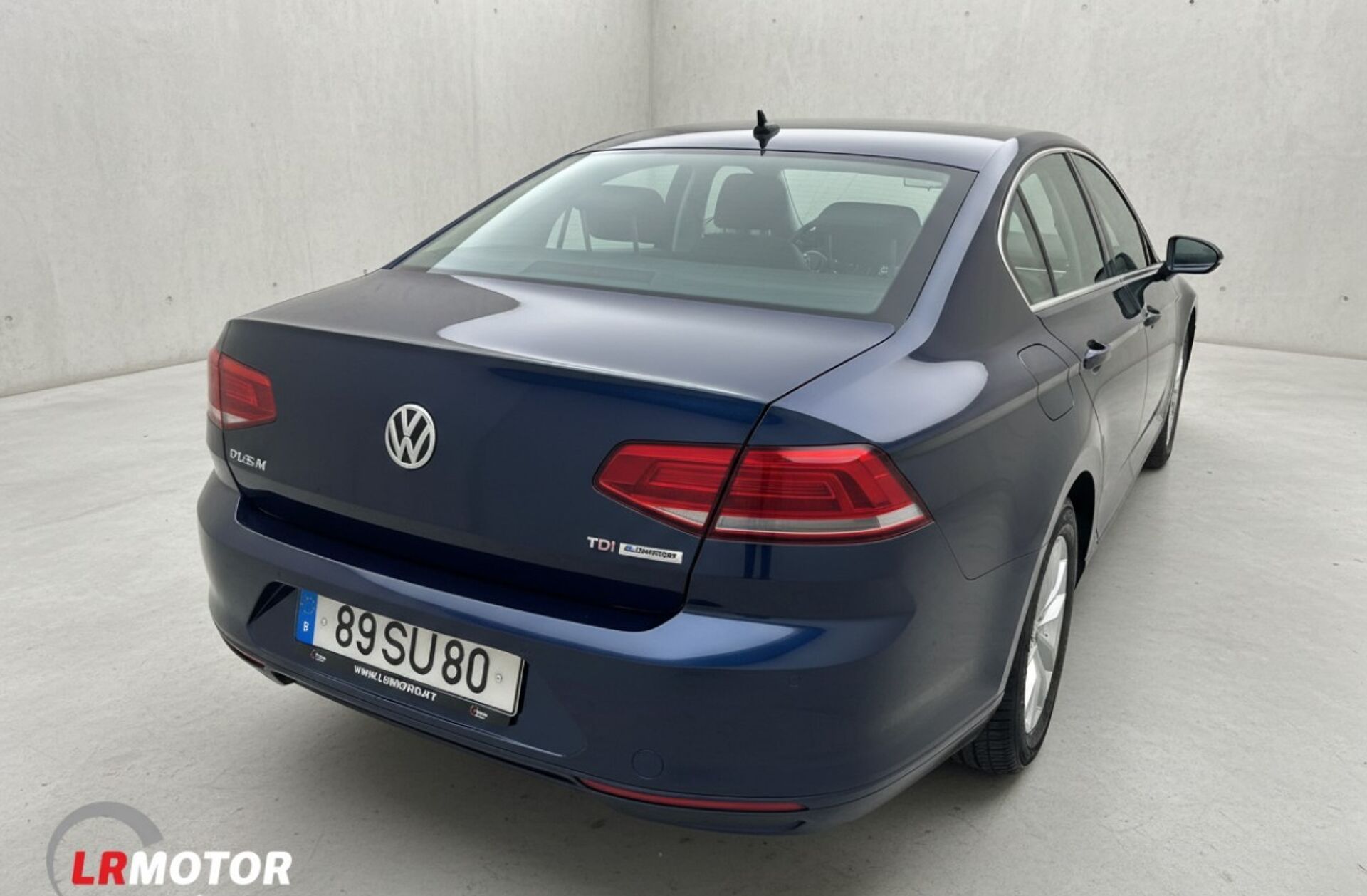 VOLKSWAGEN Passat 1.6 TDi Highline DSG