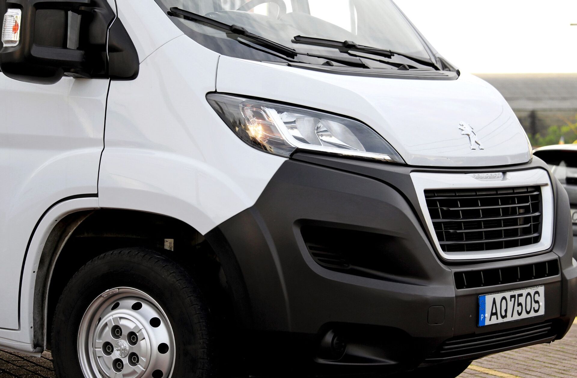 PEUGEOT Boxer 2.2 BlueHDi 333 L2 CD