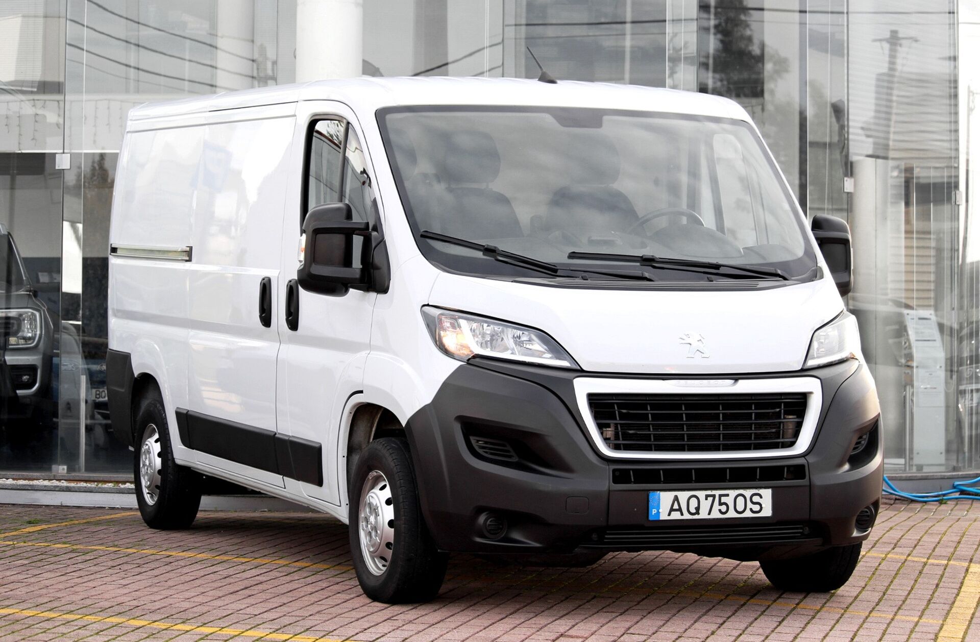 PEUGEOT Boxer 2.2 BlueHDi 333 L2 CD