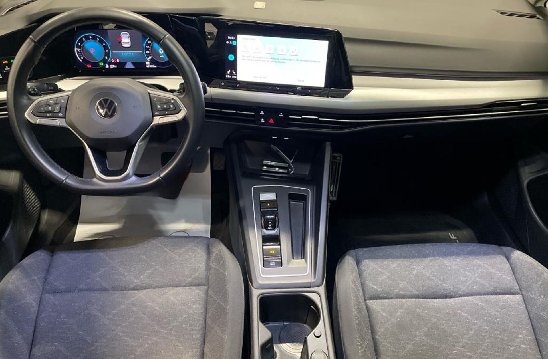 VOLKSWAGEN Golf 1.5 eTSI Style DSG