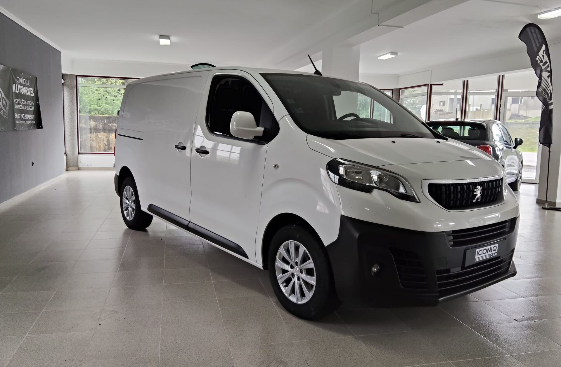 PEUGEOT Expert 2.0 BlueHDi L2H1 Premium Standard