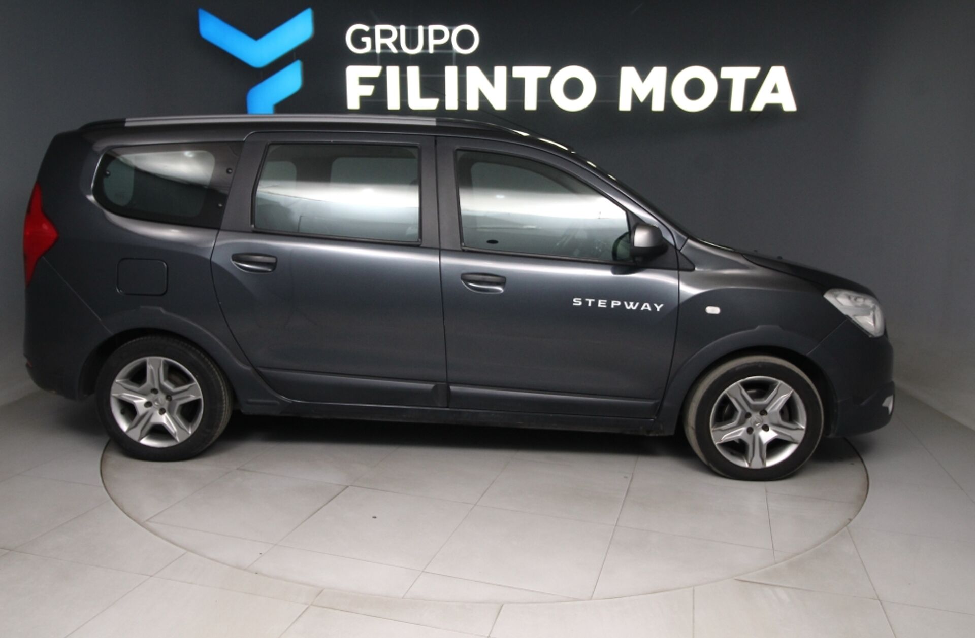 DACIA Lodgy 1.5 dCi Stepway 7L