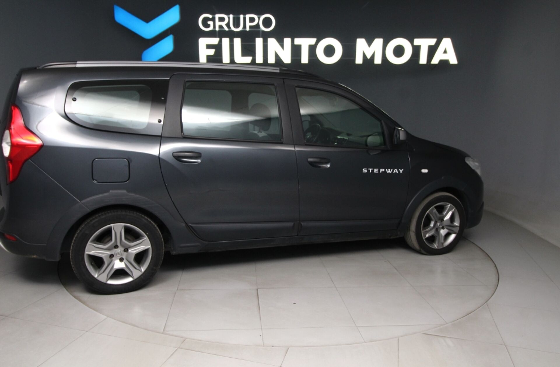 DACIA Lodgy 1.5 dCi Stepway 7L