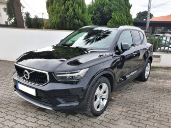 VOLVO XC40 2.0 D4 Momentum Plus AWD