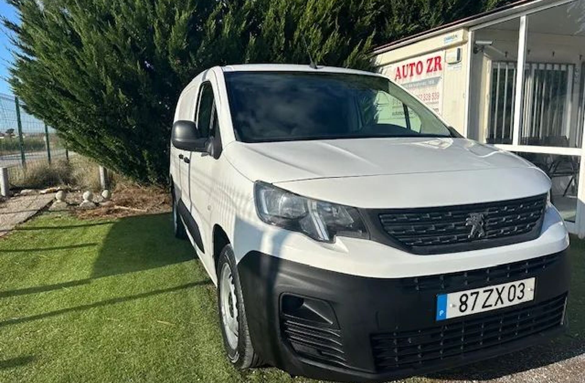 PEUGEOT Partner 1.5 BlueHDi Pro Longa