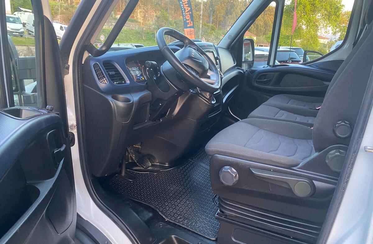 IVECO Daily 3.0 35C21HV 4100 18m3