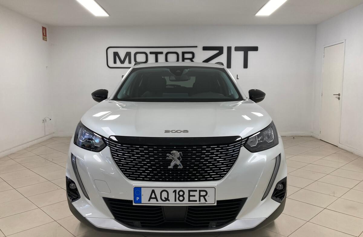PEUGEOT 2008 1.2 PureTech Active Pack