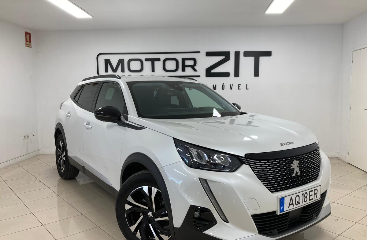 PEUGEOT 2008 1.2 PureTech Active Pack