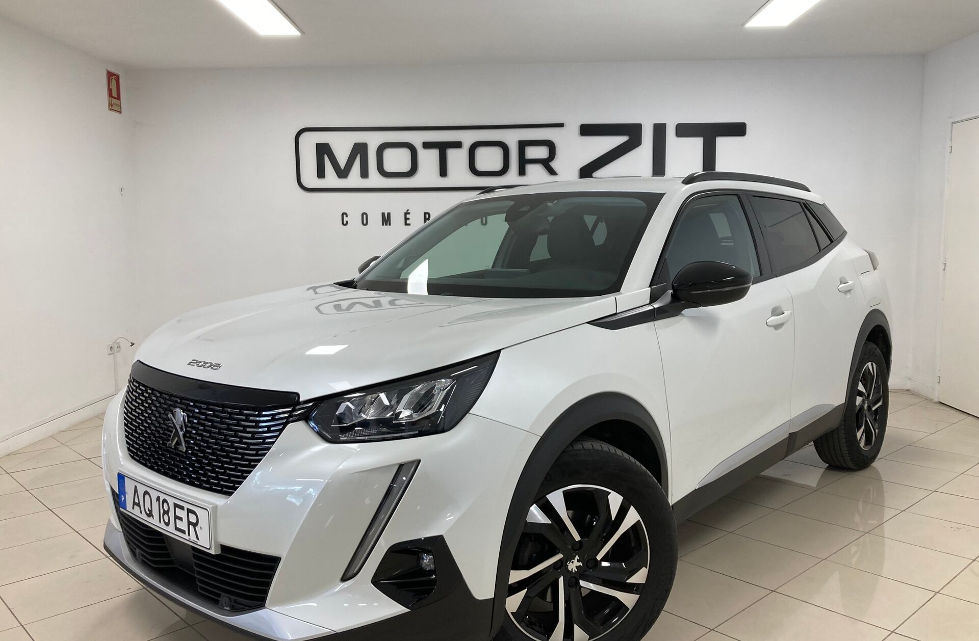 PEUGEOT 2008 1.2 PureTech Active Pack