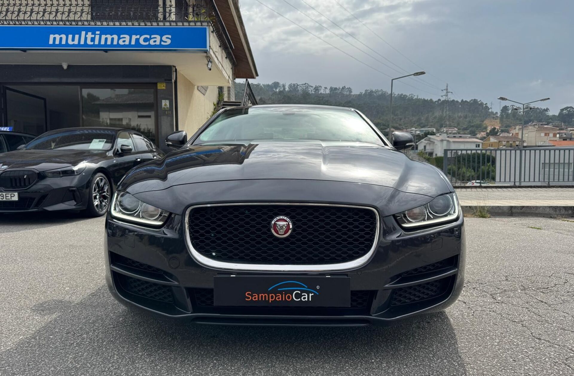 JAGUAR XE 2.0 D R-Sport Aut.