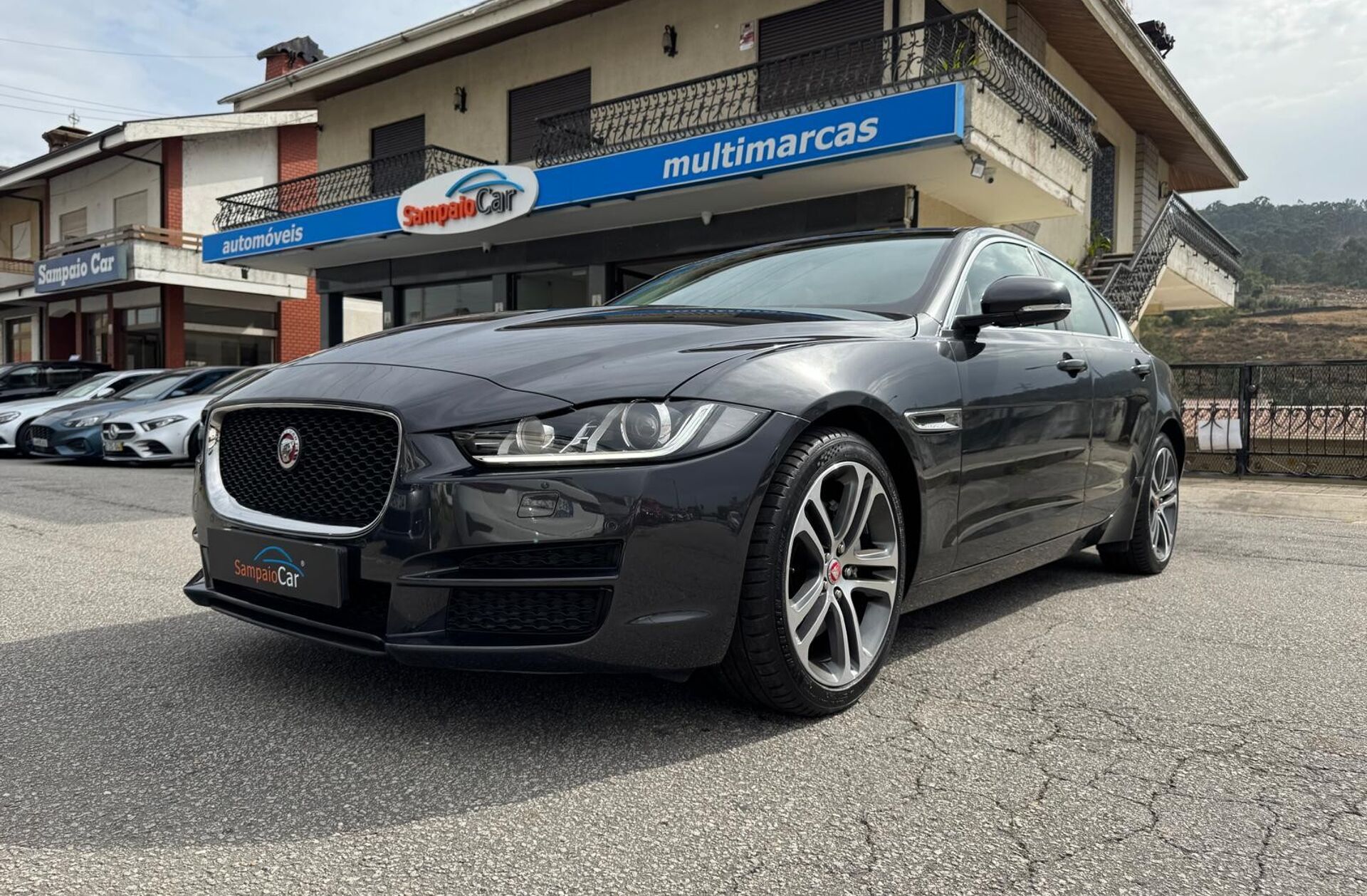 JAGUAR XE 2.0 D R-Sport Aut.