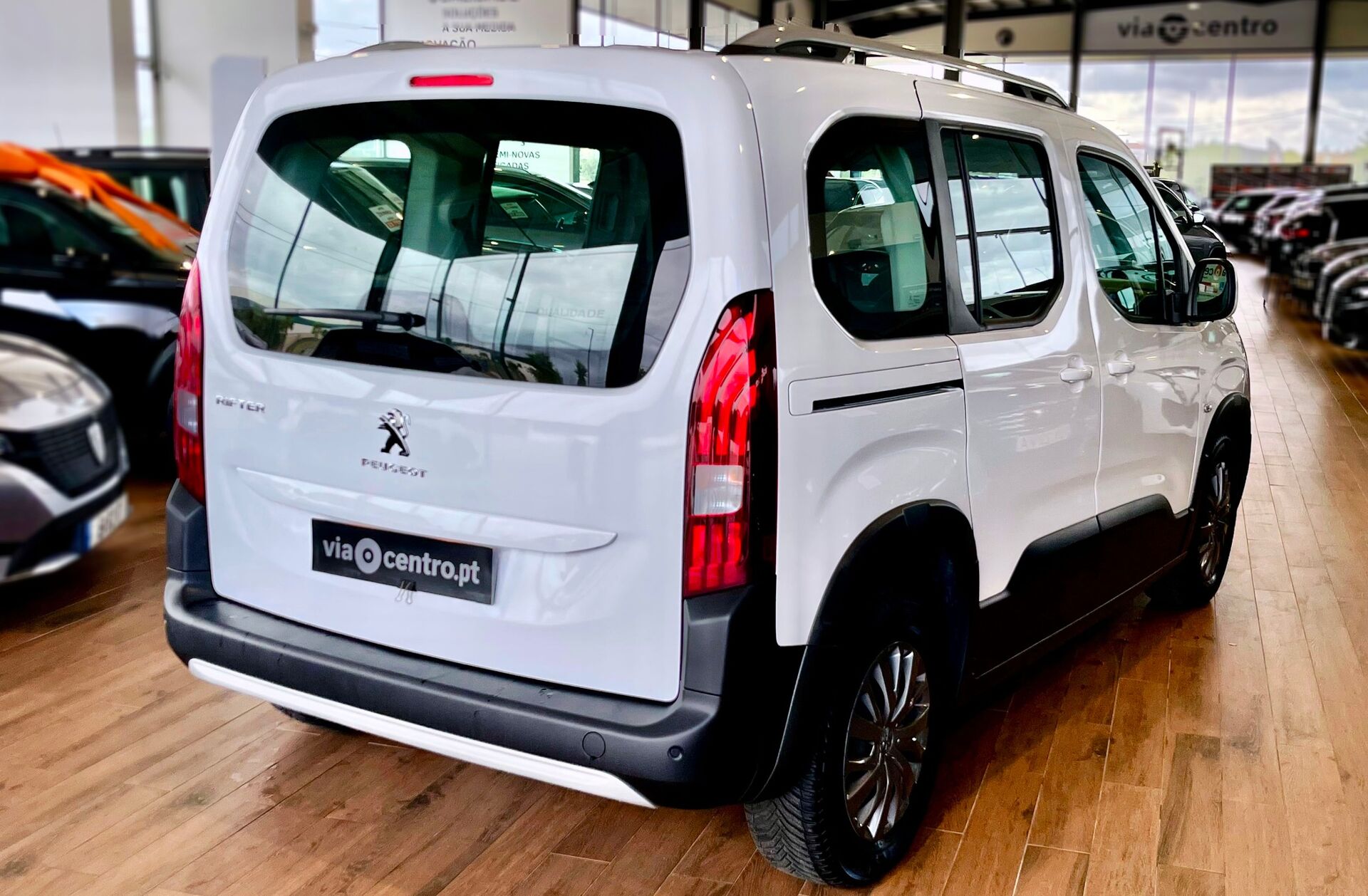 PEUGEOT Rifter 1.2 PureTech Allure