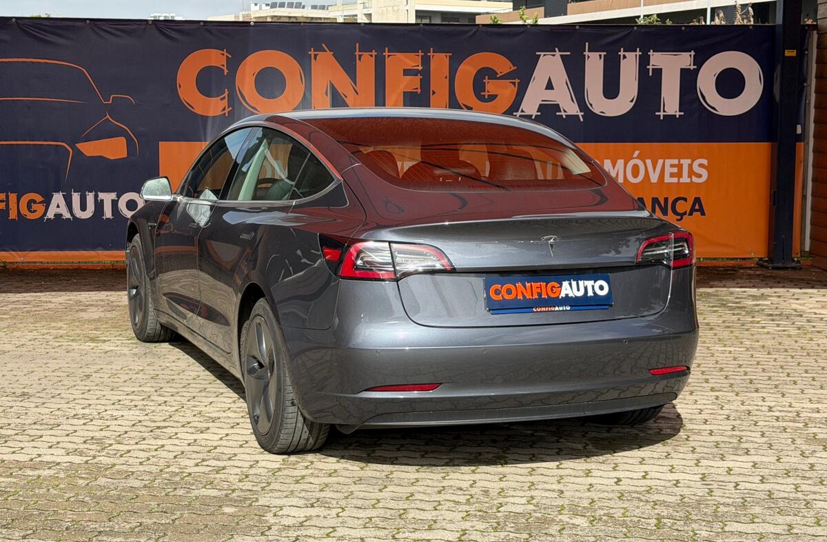 TESLA Model 3 Standard Range Plus RWD