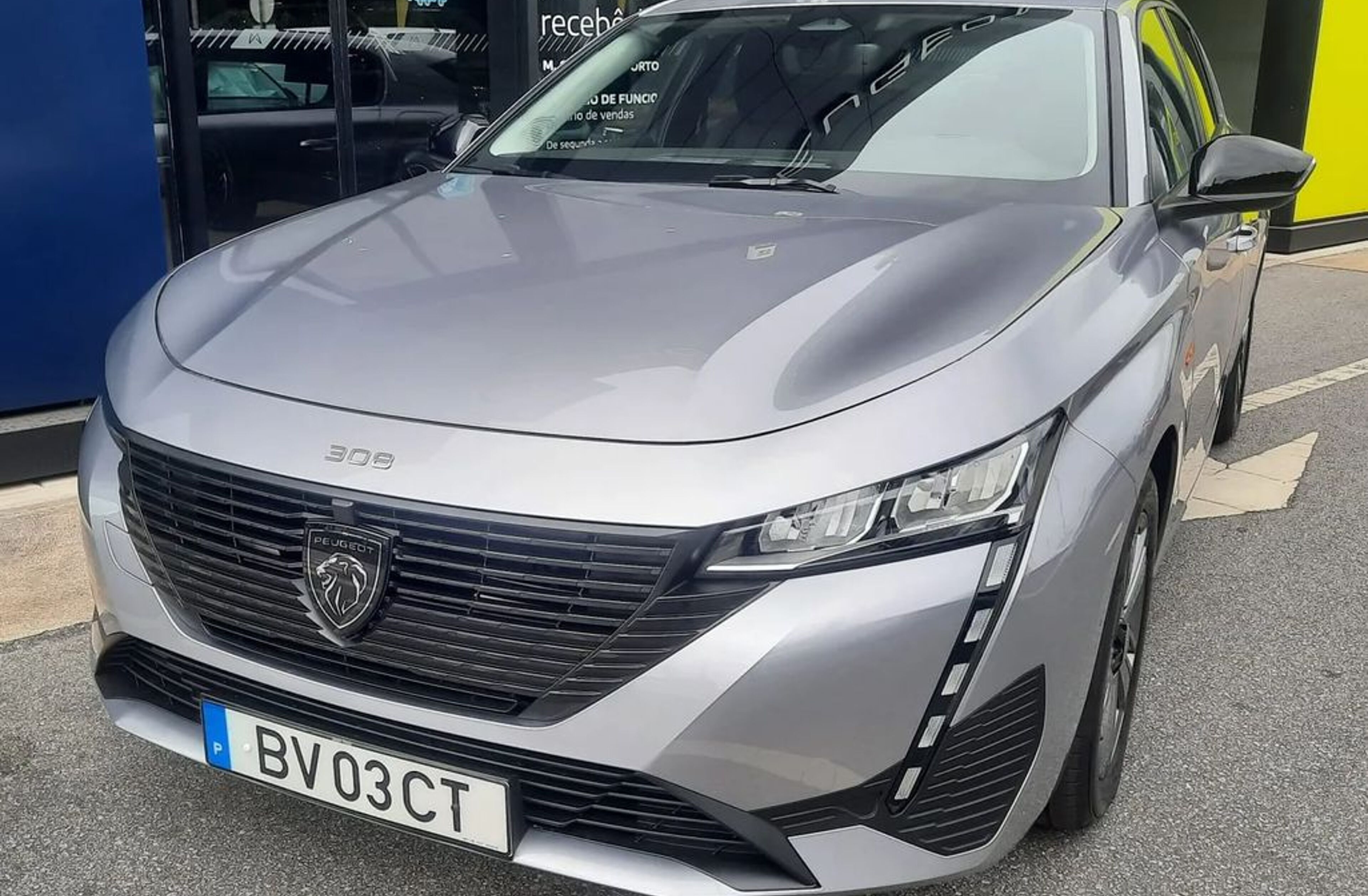 PEUGEOT 308 1.2 Hybrid Style e-DCS6
