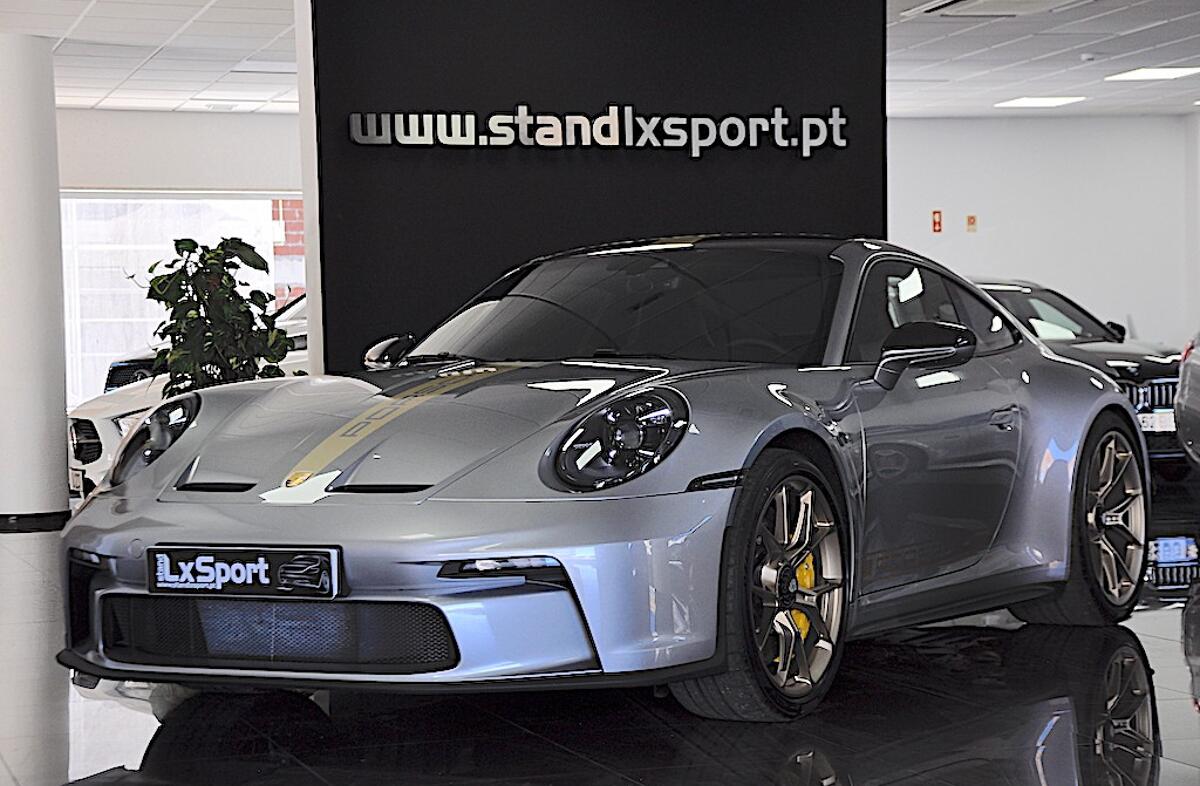 PORSCHE 911 GT3 Touring Package