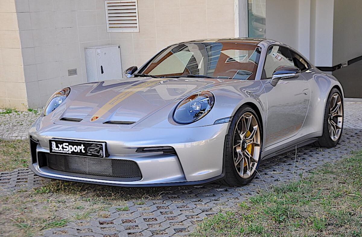PORSCHE 911 GT3 Touring Package