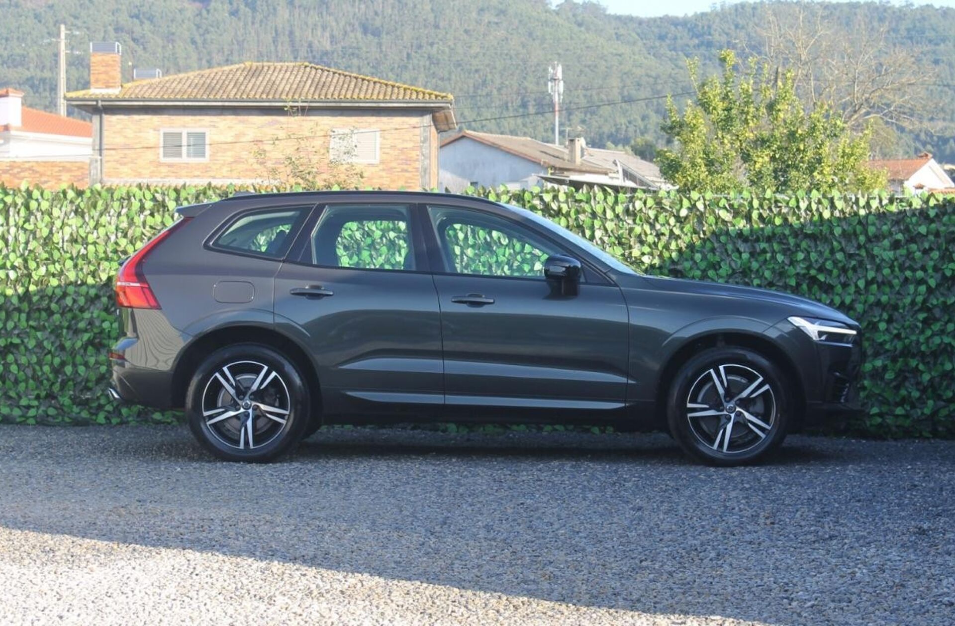 VOLVO XC60 2.0 T6 PHEV R-Design AWD