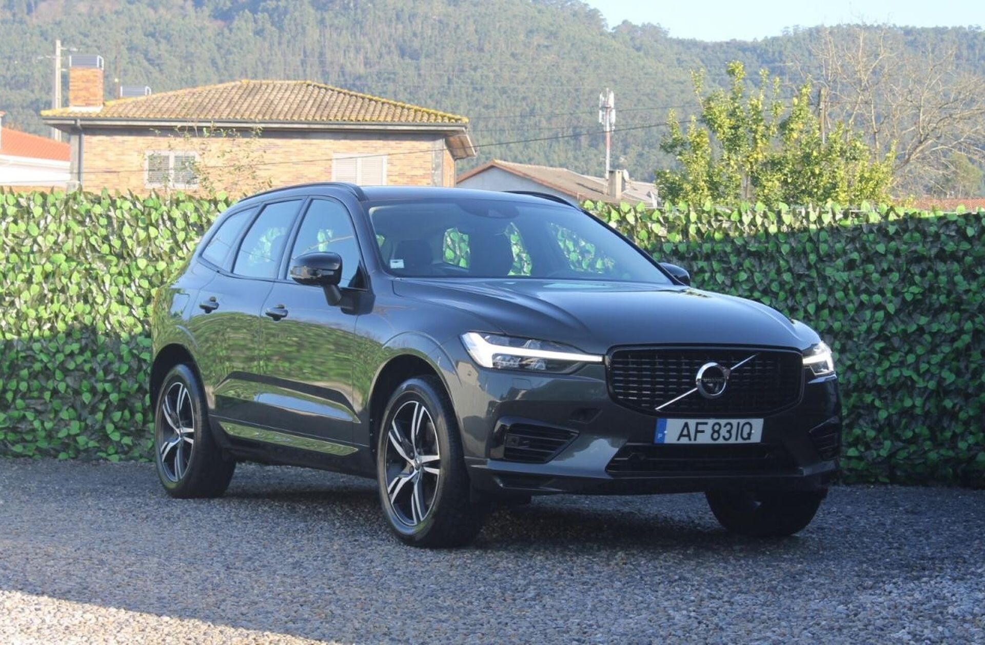 VOLVO XC60 2.0 T6 PHEV R-Design AWD