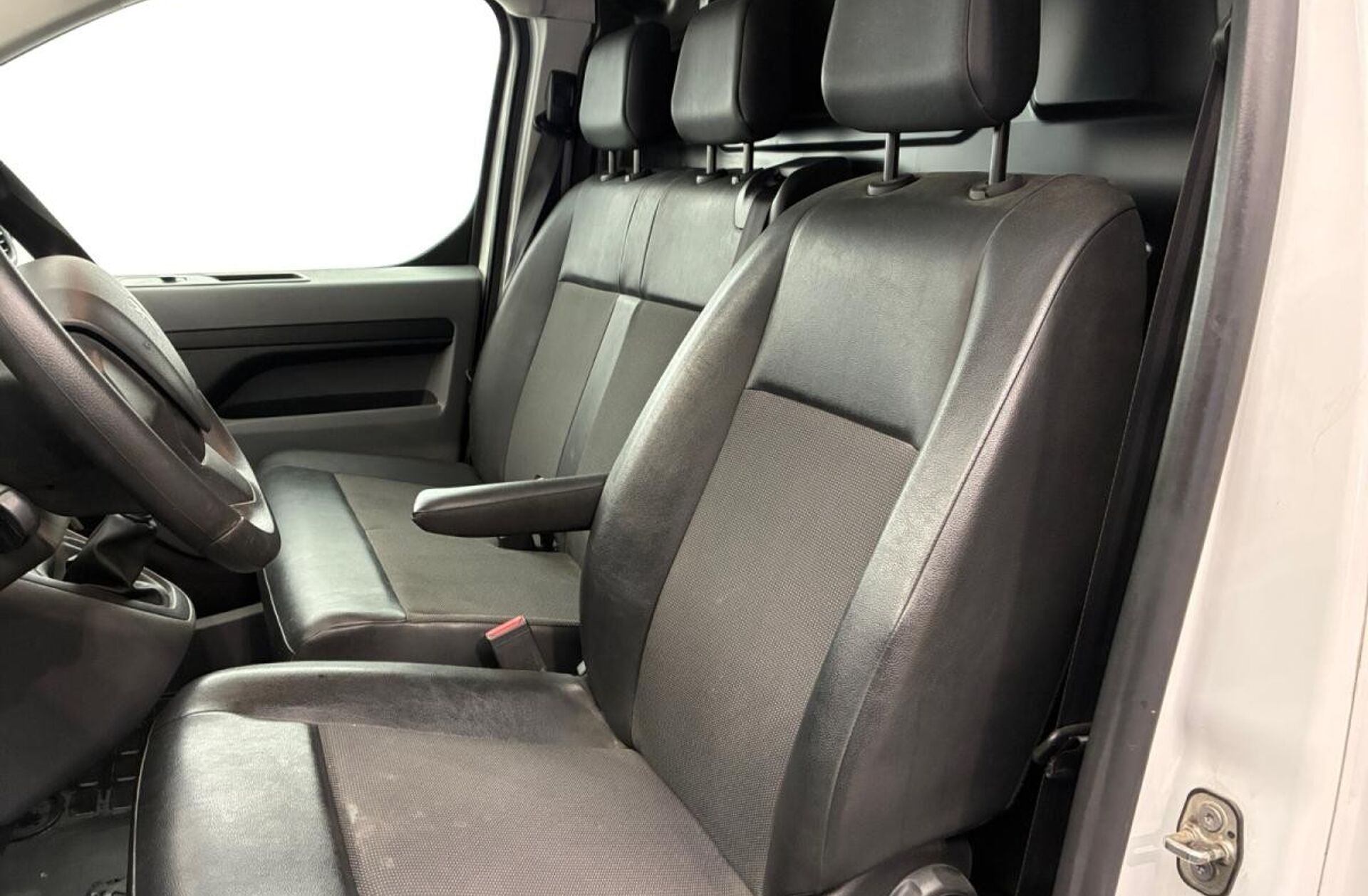 PEUGEOT Expert 2.0 BlueHDi L3H1 Pro Long