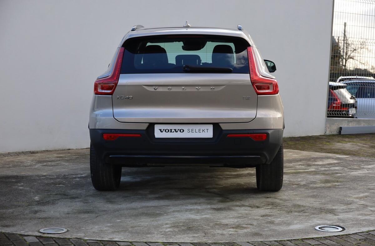 VOLVO XC40 1.5 T2 Plus Dark Auto