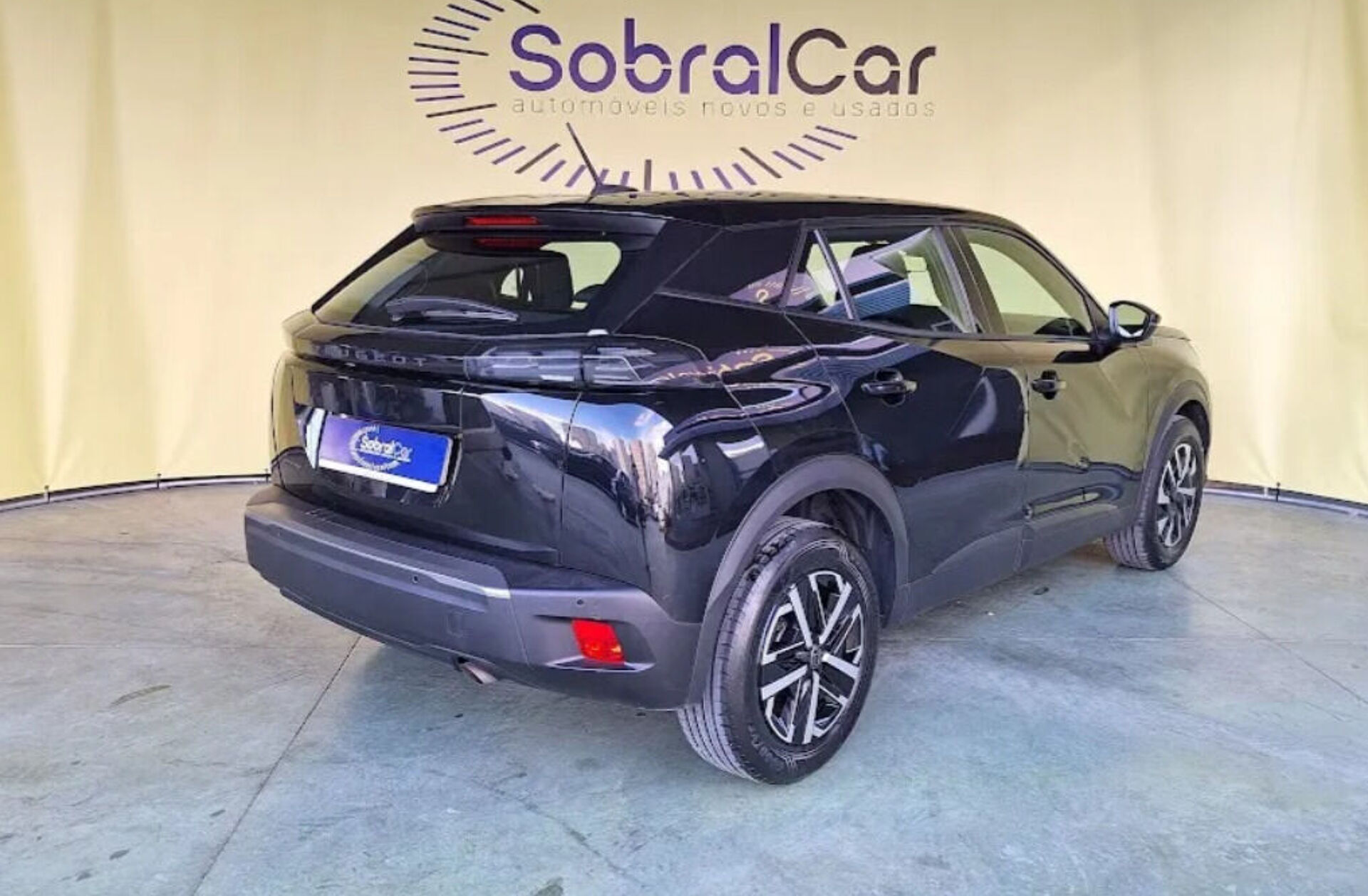 PEUGEOT 2008 1.2 PureTech Active Pack