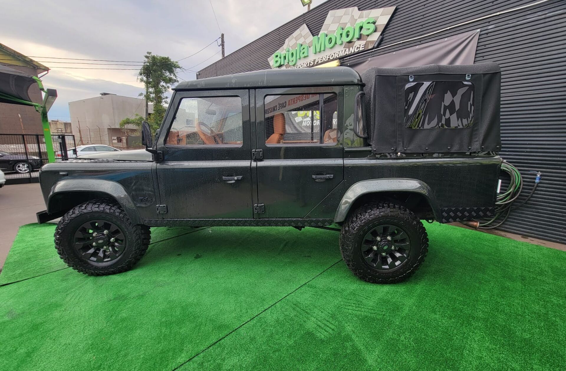 LAND ROVER Defender 110 2.5 Td5 CD SE