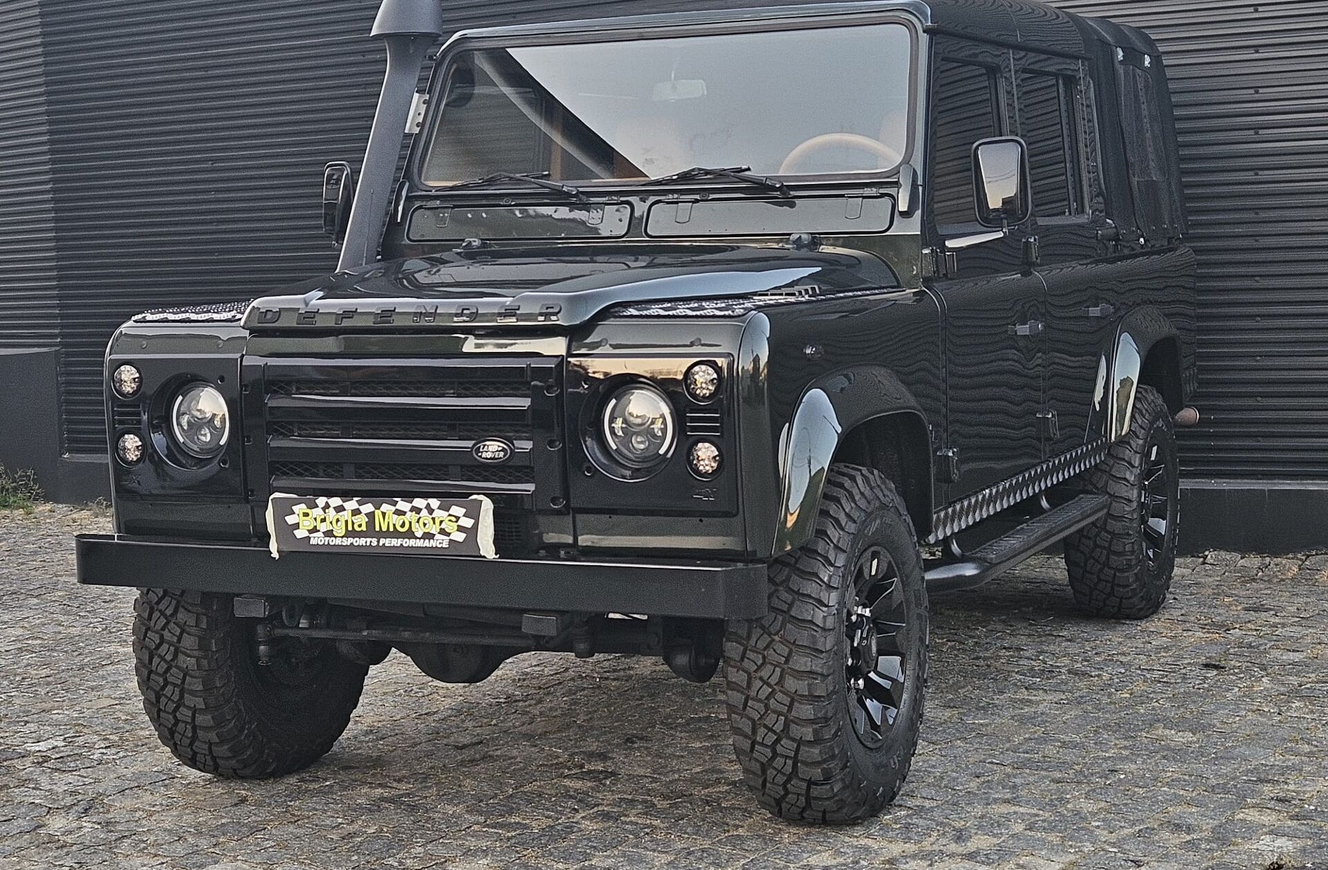 LAND ROVER Defender 110 2.5 Td5 CD SE