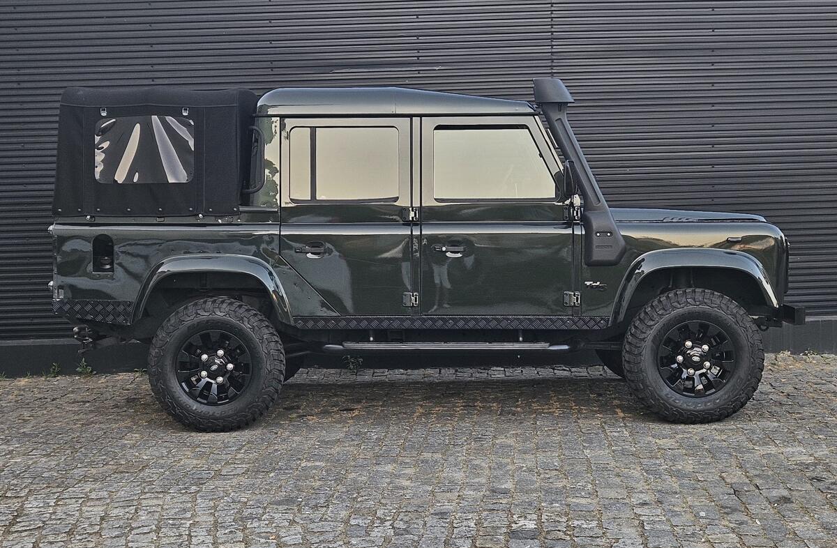 LAND ROVER Defender 110 2.5 Td5 CD SE
