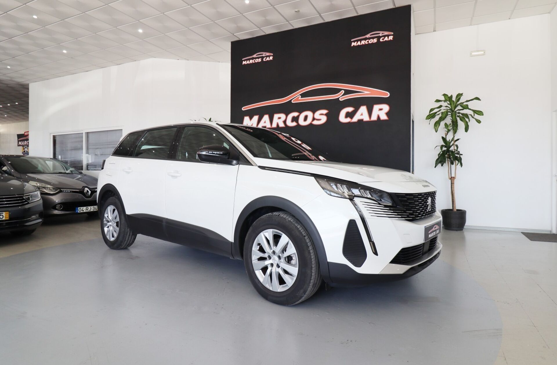 PEUGEOT 5008 1.5 BlueHDi Active Pack EAT8