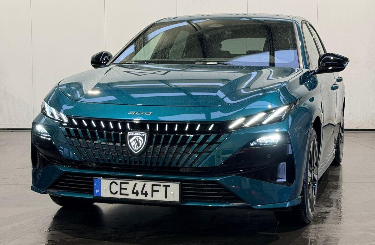 PEUGEOT 308 e- 54 kWh GT