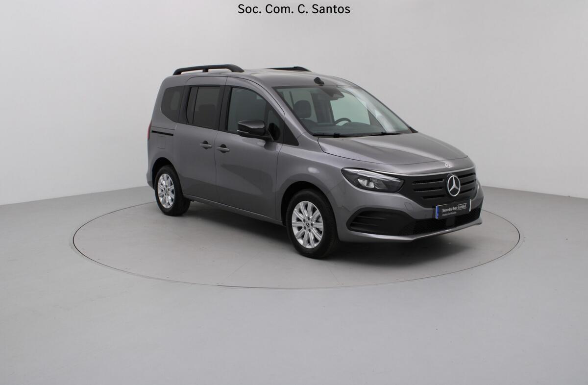 MERCEDES EQT 200 Longo