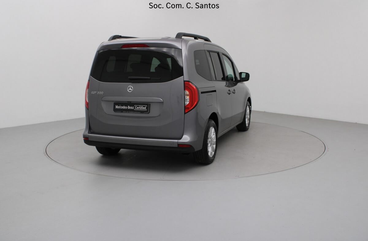 MERCEDES EQT 200 Longo