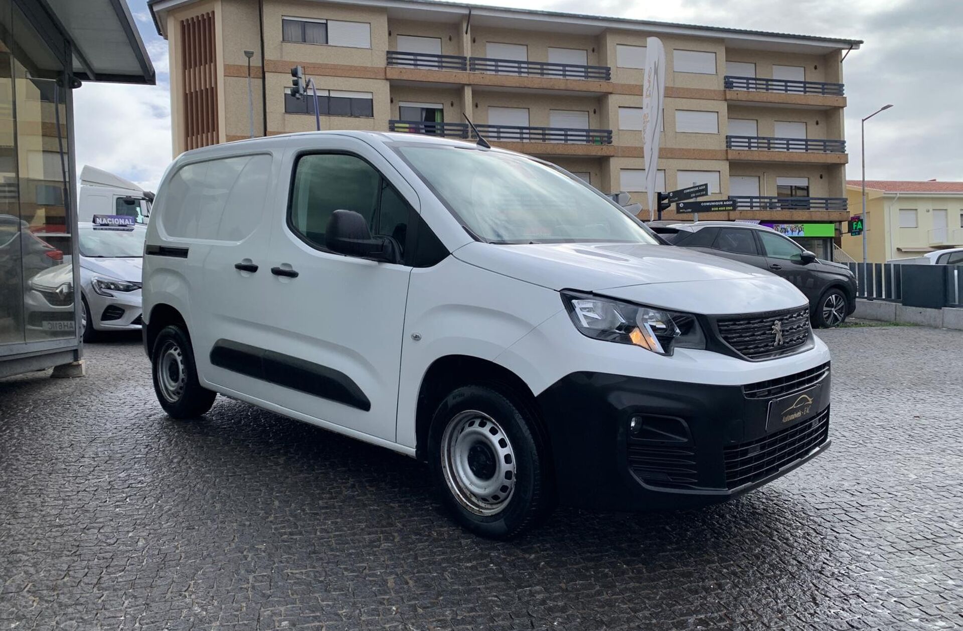 PEUGEOT Partner 1.5 BlueHDi Premium Standard