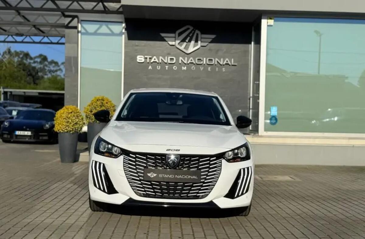 PEUGEOT 208 1.2 Hybrid Allure e-DCS6