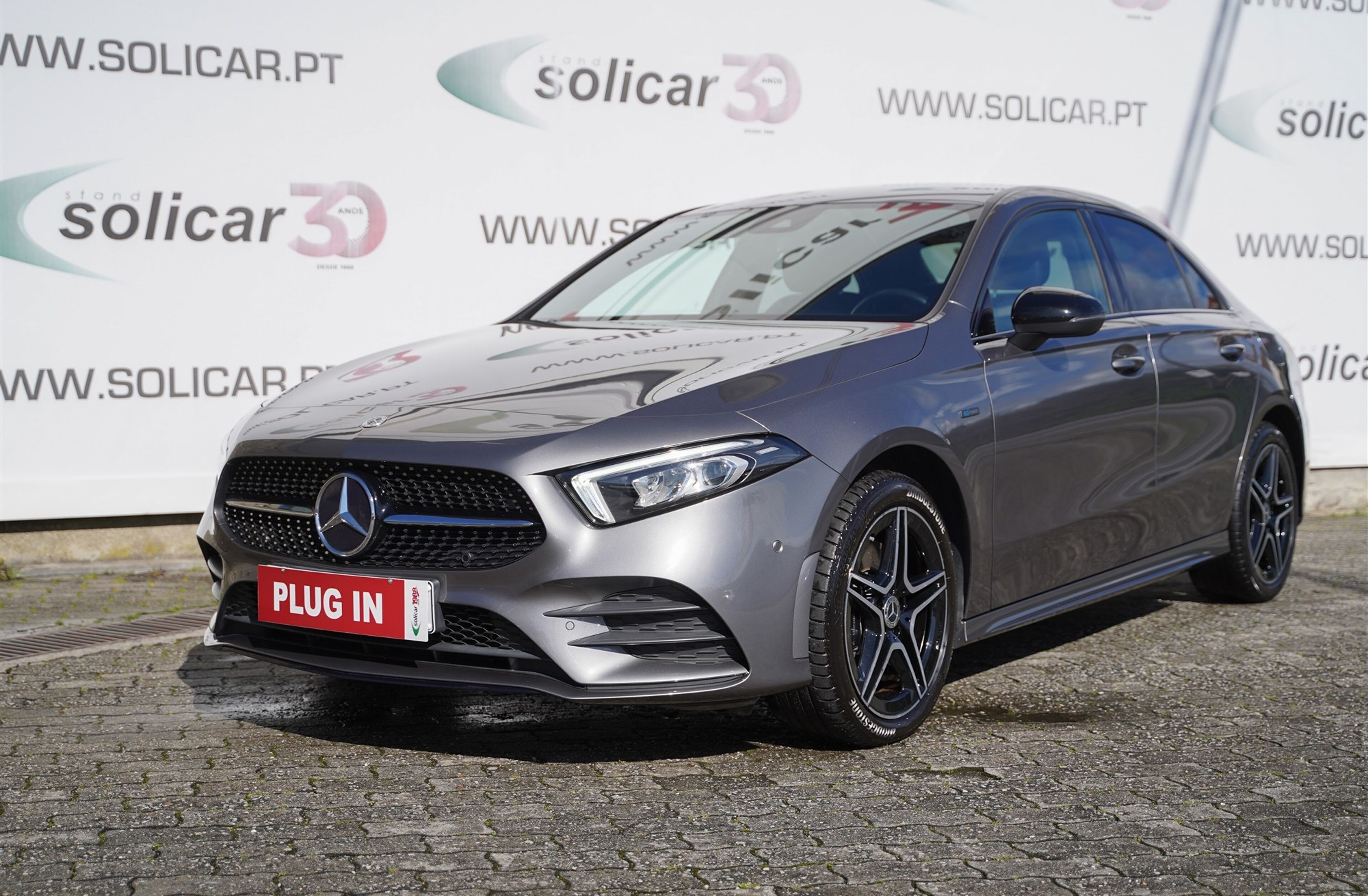MERCEDES Classe A A 250 Limousine e AMG Line