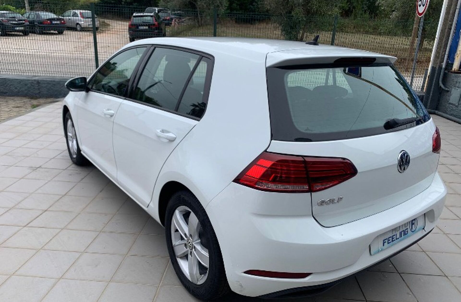 VOLKSWAGEN Golf 1.0 TSI Trendline Pack