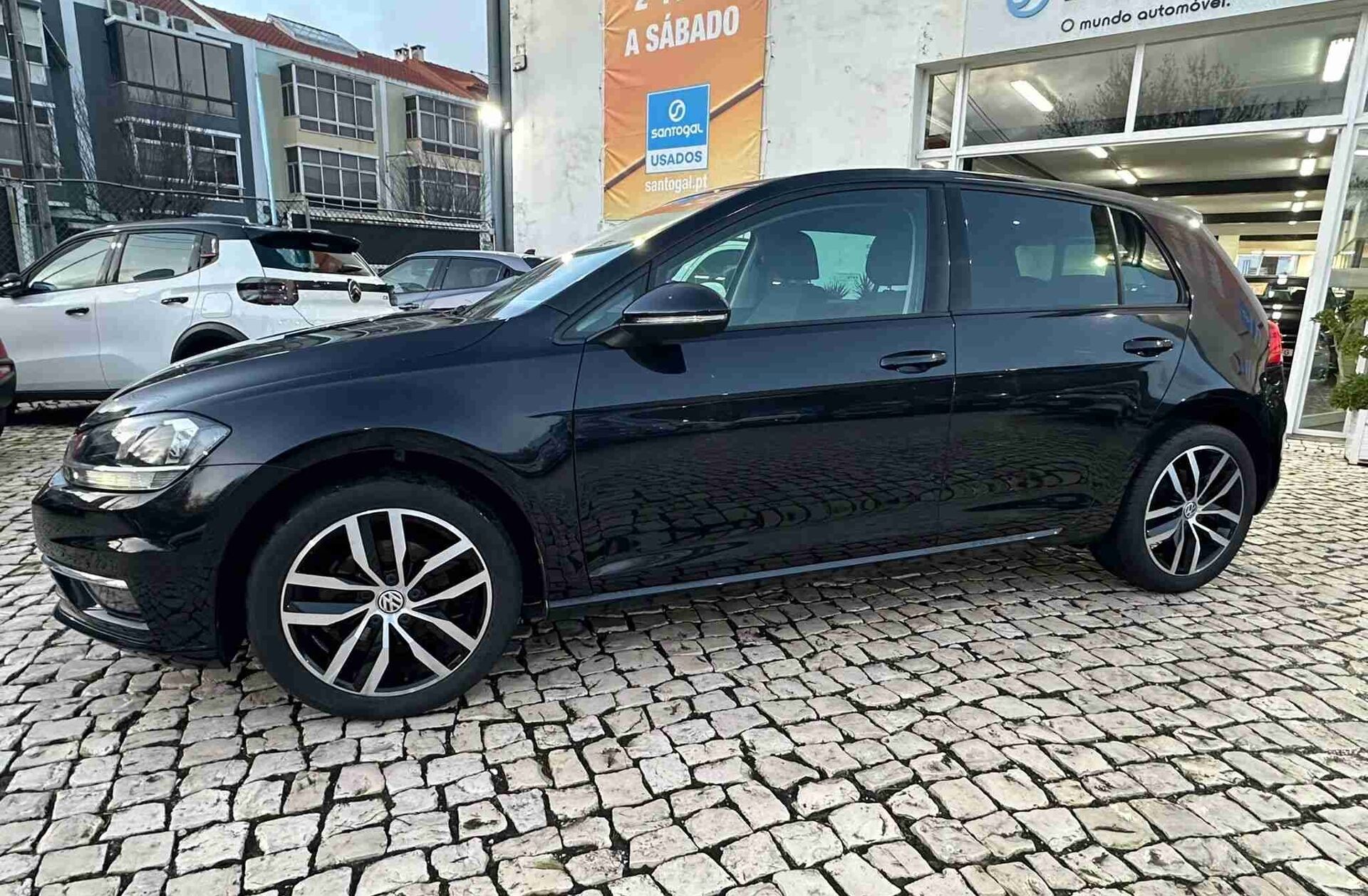 VOLKSWAGEN Golf 1.5 TSI Stream DSG