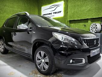 PEUGEOT 2008 1.2 PureTech Style