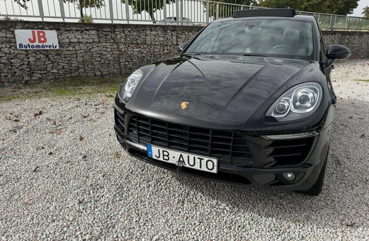 PORSCHE Macan S