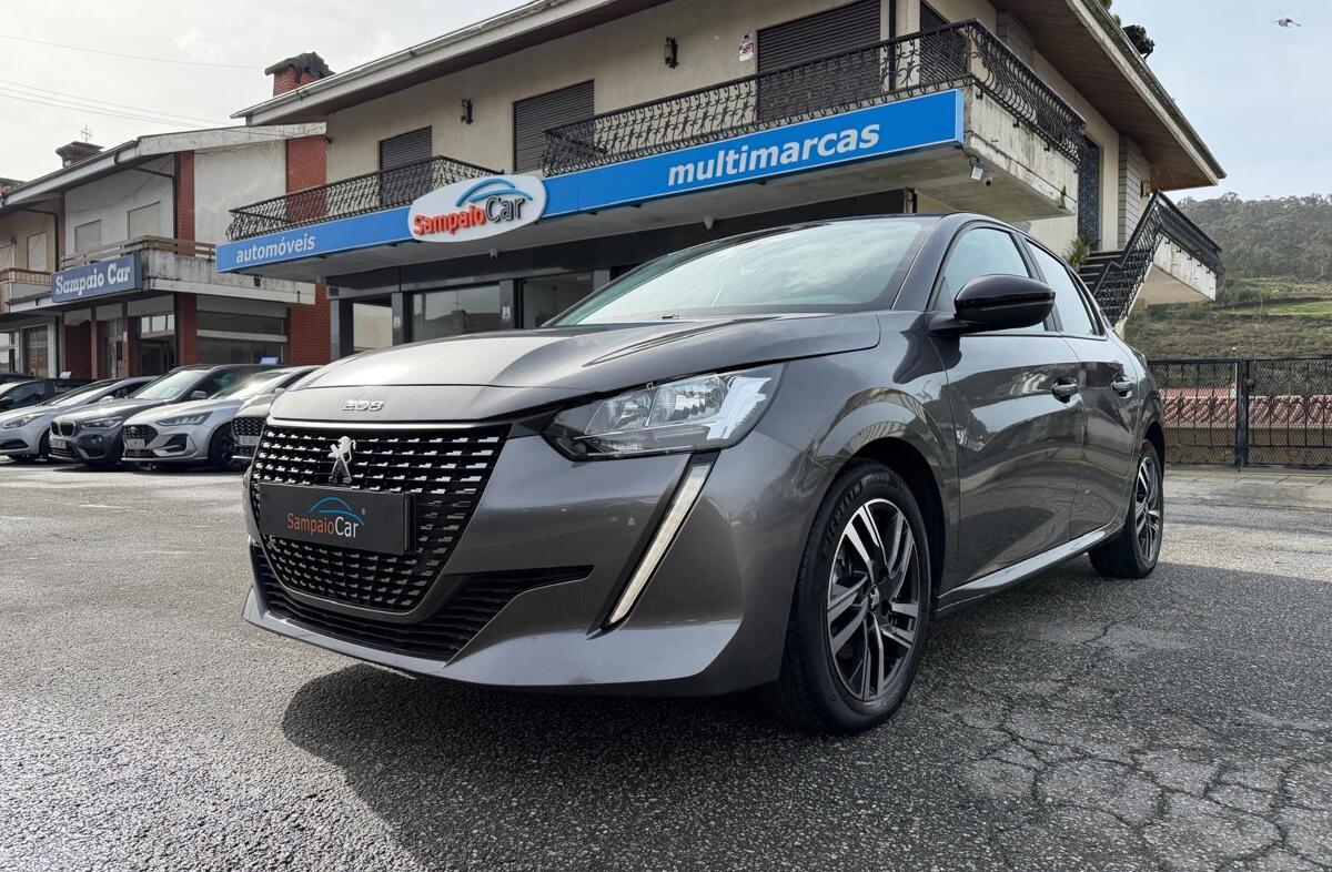 PEUGEOT 208 1.2 PureTech Allure