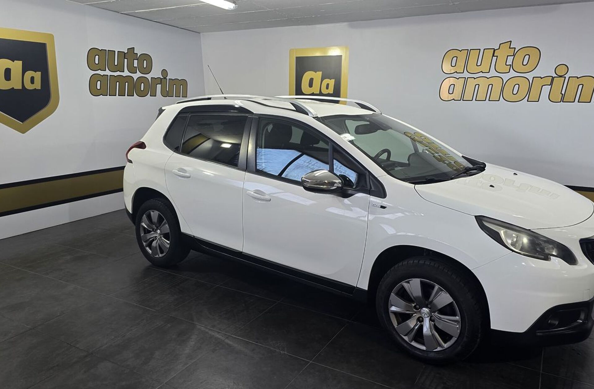 PEUGEOT 2008 1.2 PureTech Style