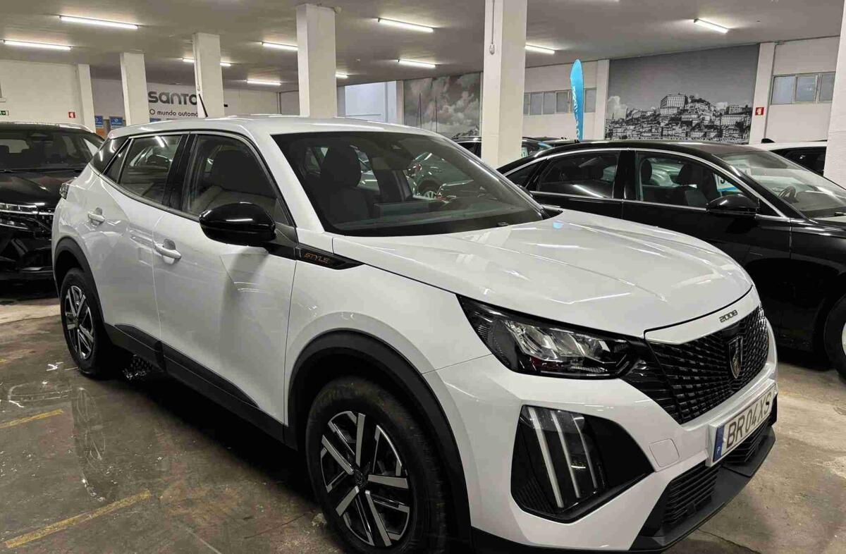 PEUGEOT 2008 1.2 PureTech Style