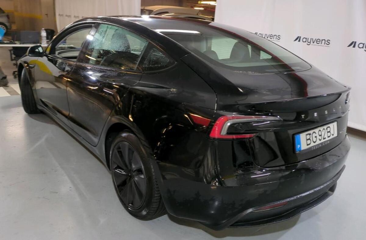 TESLA Model 3 Long Range Tração Integral